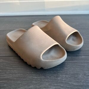 Yeezy Tan Slide Sandals